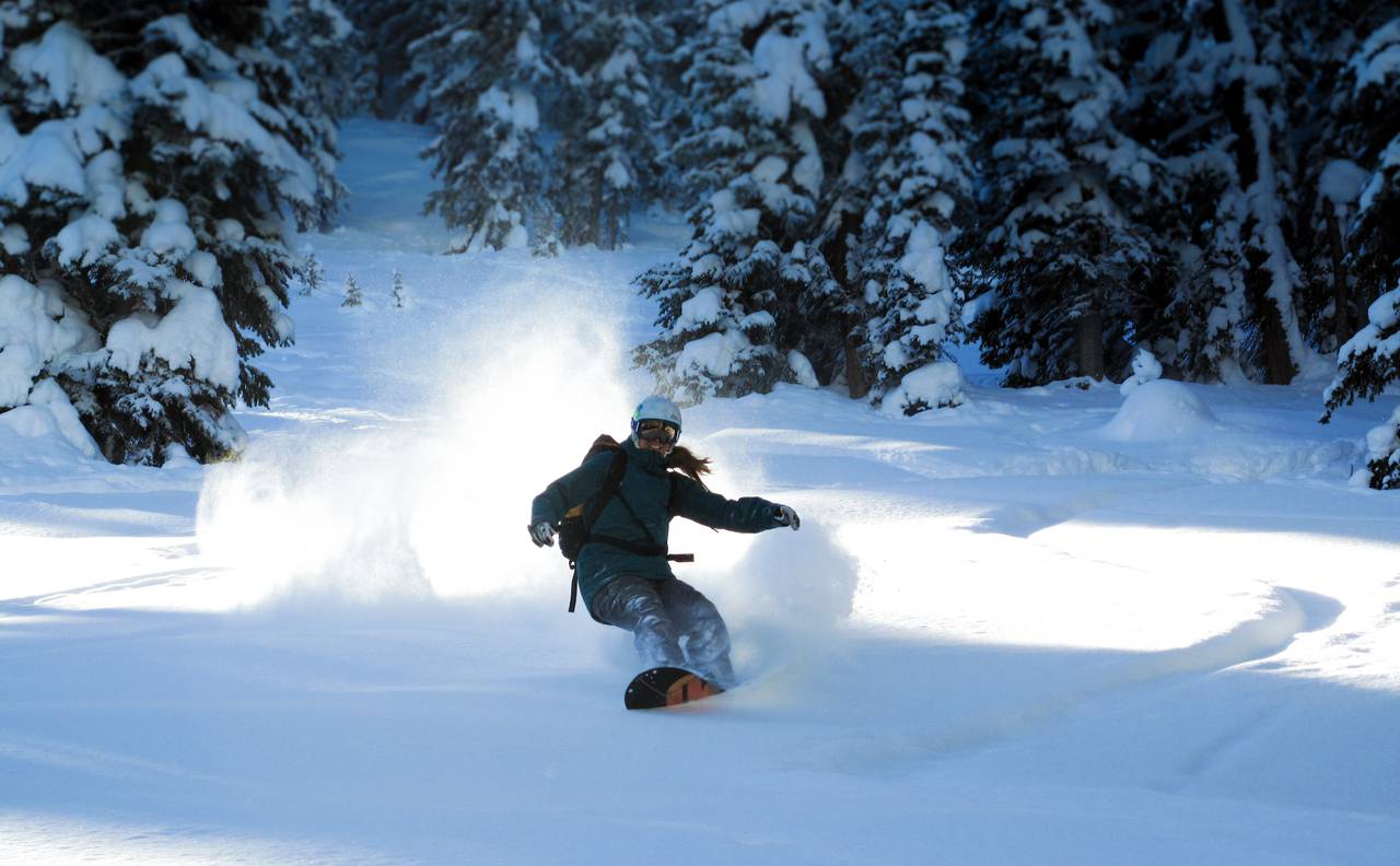 Snowboarding Shenanigans: Epic Fails on the Slopes
