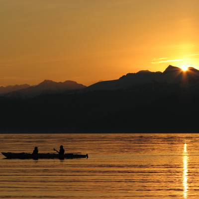 aak_-_alumni_web_-_sunset_paddle_tracy_baynes__400x400_q70_crop_subsampling-2_upscale.jpg NOLS