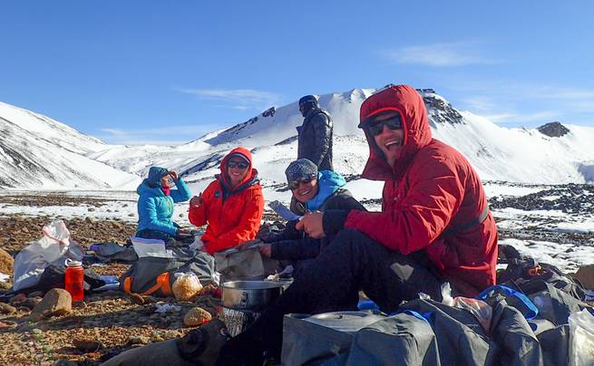 eric-page-ak-12.jpg__655x405_q70_crop_subject_location-500,281_subsampling-2_upscale Instructor course in the Wrangell Mountains, Wrangell-St. Elias National Park, in Alaska.