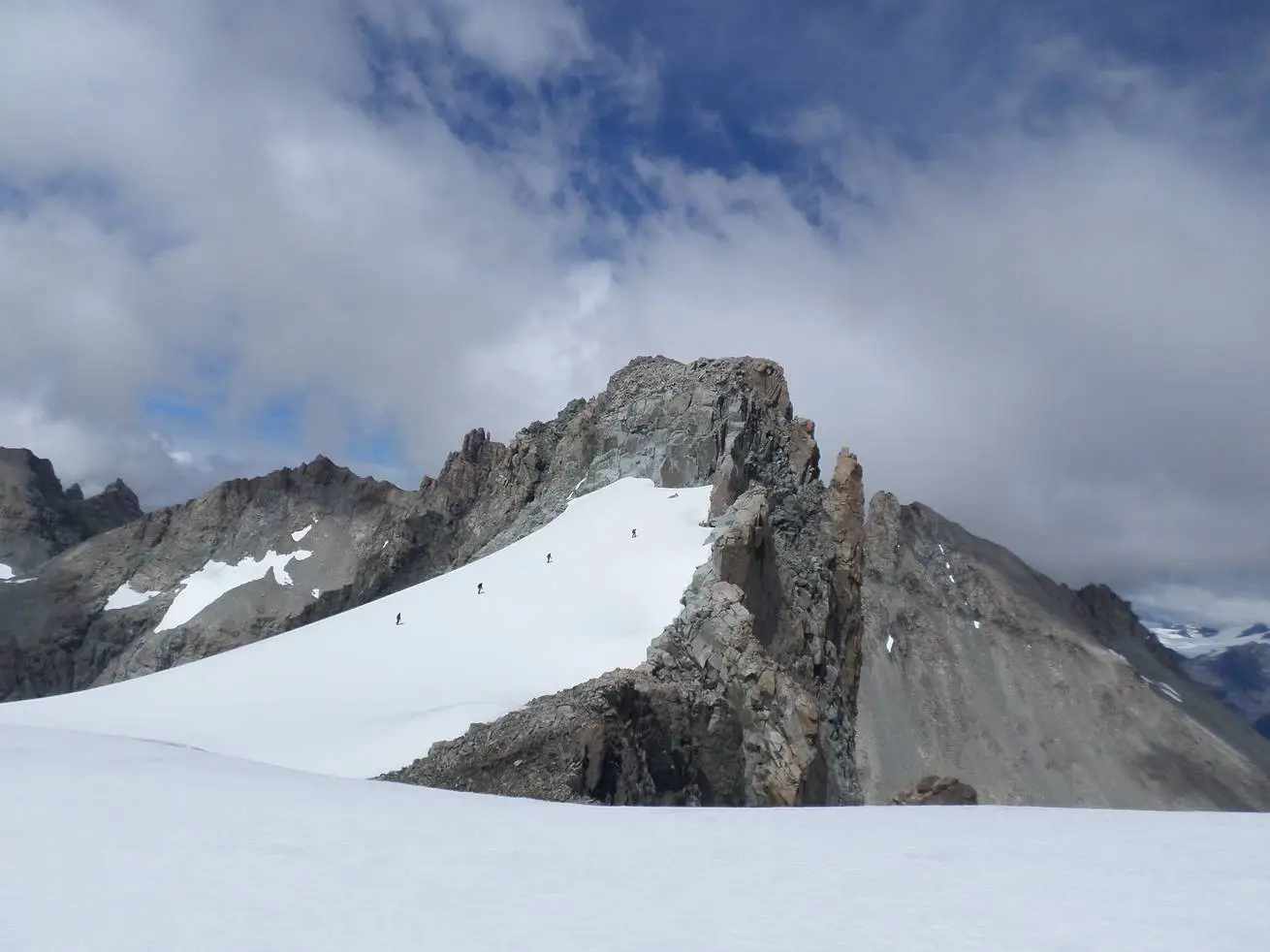 sam_1427.jpg__1310x5000_q70_subsampling-2 NOLS